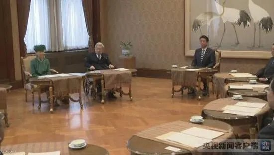 如何看待日本明仁天皇退位？