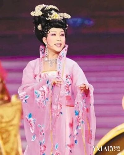 星光大道李玉刚全集盘点十周年节目相约不一样的李玉刚