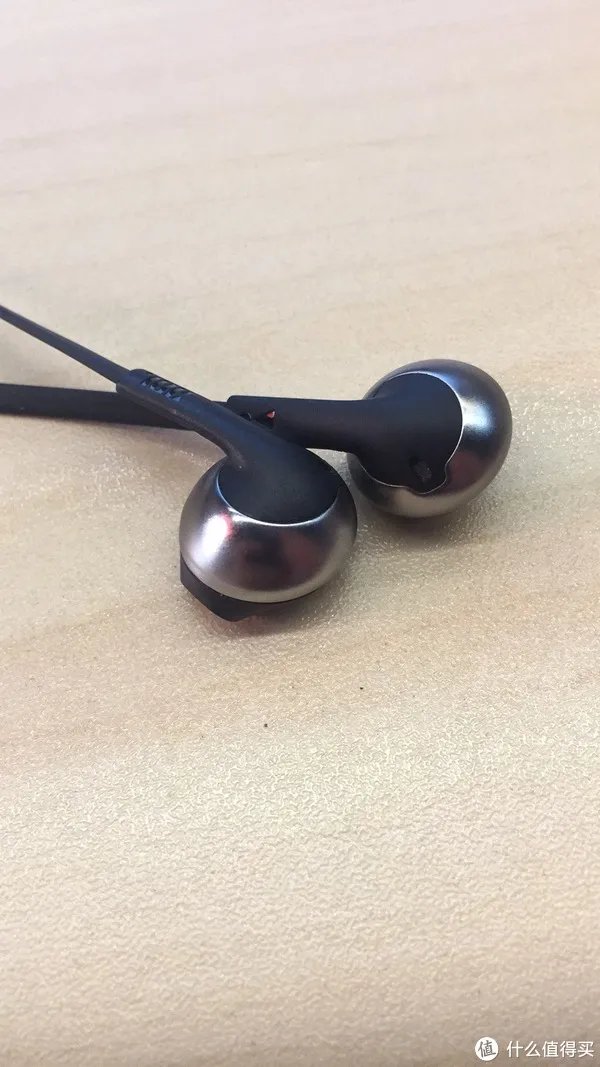 JBL T205(TUNE205) 半入耳式耳机购后感受