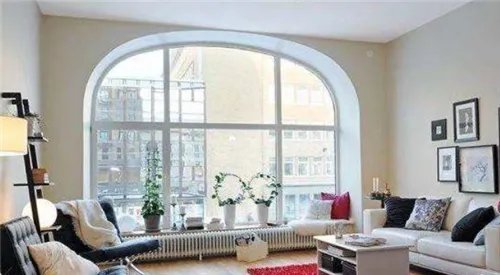 拱形窗户装修效果图    拱形窗户装修营造浪漫家居氛围
