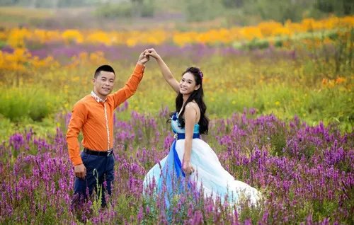 长春婚纱照大概多少钱  拍婚纱照需要自己带化妆品吗