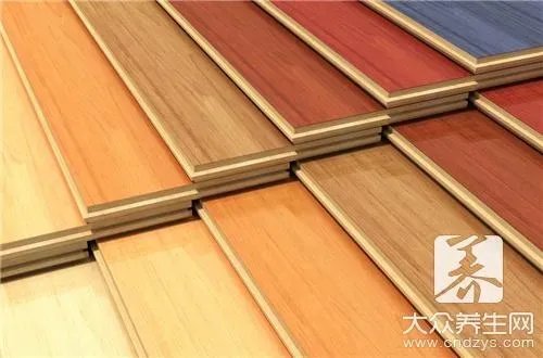 强化地板甲醛超标严重吗？