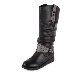 黑色皮衣和黑色小脚裤搭配什么鞋子？（不想穿高跟的）