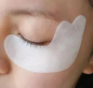 眼角的细纹很多，求推荐几款好用的眼膜？