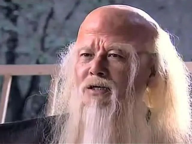 《封神演义》中，鸿钧、昊天、女娲之间究竟有没有隶属关系？究竟谁的势力最大？