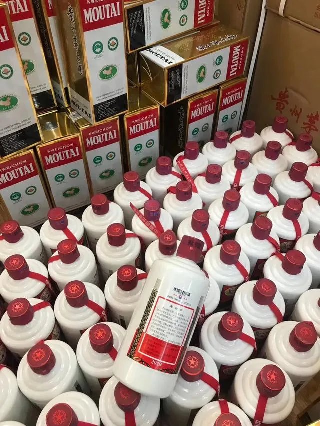 一瓶茅台酒，你认为到底能真正的值多少钱？