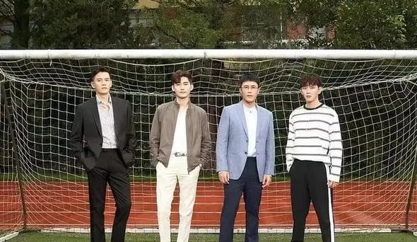 《东八区的先生们》豆瓣开分2.4分，这部剧真的有那么“烂”吗？