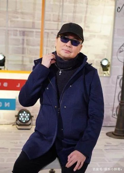 因1句话遭张国荣封杀，从红极一时沦落为“4大癫王”，如今怎样了 ?