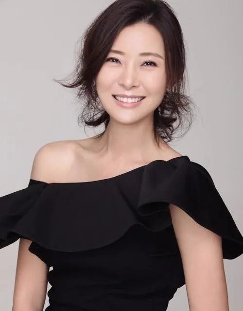 黄志忠与柯蓝恋爱九年之久，柯蓝揭穿黄志忠丑恶嘴脸，为何从不提结婚二字？