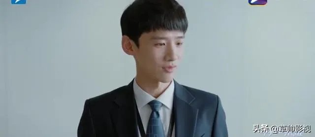 《平凡的荣耀》中同为实习生的曾浩是真的将孙弈秋当做朋友吗？