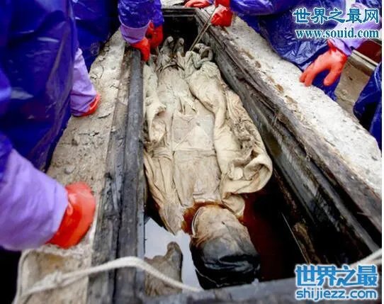 江苏泰州明代不腐女尸，经千年鲜如活人(慎入) 