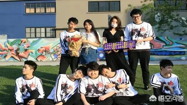 在5月17号KPL比赛中，ag超玩会对战QGhappy，你最不希望谁输？