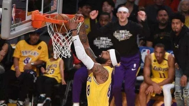 大莫里斯加盟湖人