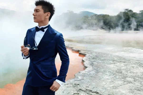 陈志朋晒小虎队聚餐同框照，为何吴奇隆与苏有朋被网友调侃在秀恩爱？