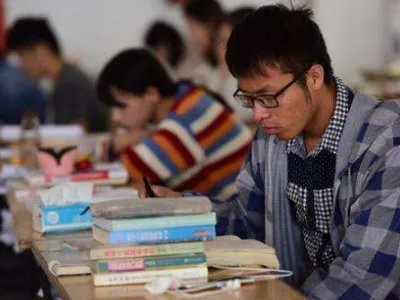 研究生考试是不是现场确认？