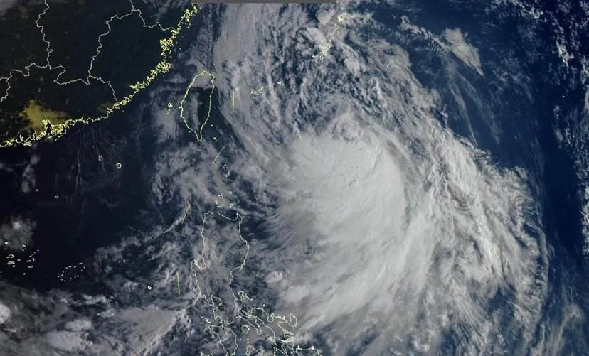 13号台风鲸鱼生成