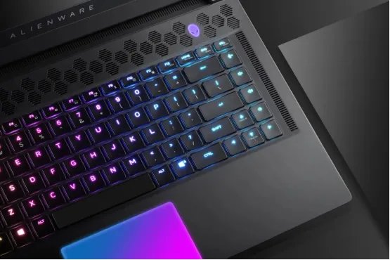 全新散热架构 五大技术升级 外星人x15/x17热血冰心