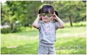 在你看来，常戴墨镜有什么坏处？