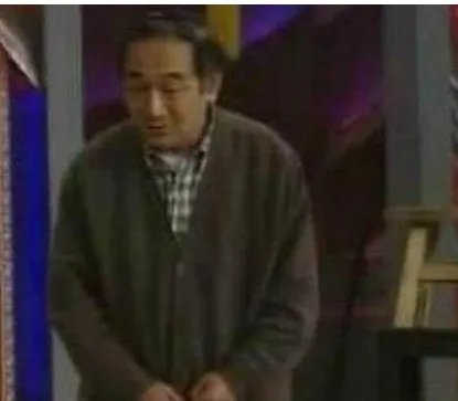 张凯丽是严顺开的徒弟吗？