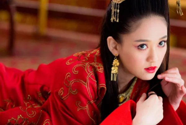 《笑傲江湖》中的日月神教，为何一直被认为是邪教？