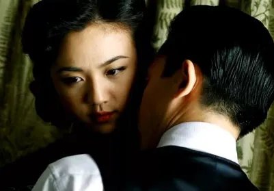 按照李安的要求，汤唯留了八个月的腋毛，终于一炮而红，对此你有什么看法？