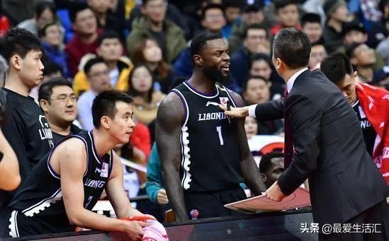 辽宁男篮输给山东男篮，赵继伟被换下直接回更衣室，你怎么看？