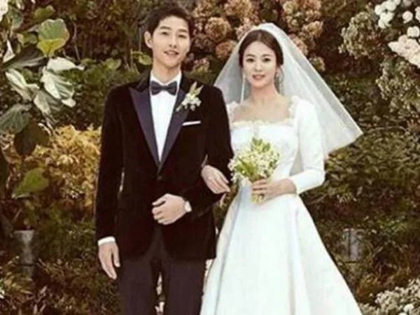 为什么离婚后的宋慧乔首次现身选择在中国？