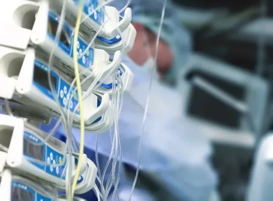 27岁男子百草枯中毒离世过程公开：一步一步窒息，就像慢性死亡