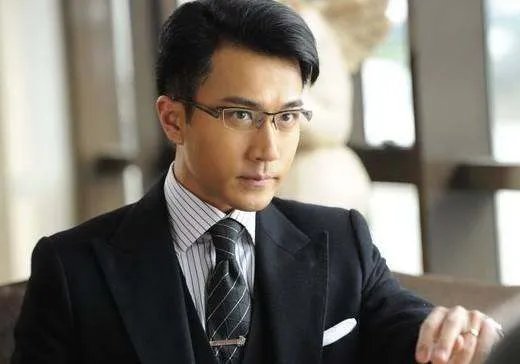 香港老戏骨刘丹的儿子刘恺威参演过哪些电视剧，为何这么多年都不火？