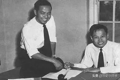 杨振宁与李政道共同提出什么理论？