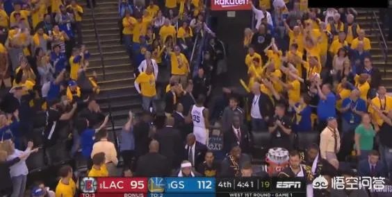 火爆！杜兰特怒推贝弗利，双双被驱逐，当时发生了什么？