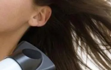 怎样正确使用啤酒洗头?