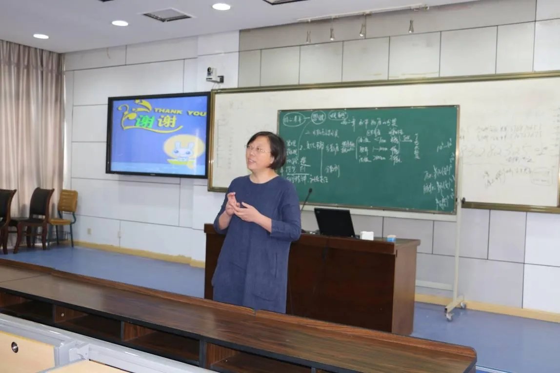 95后语文老师给学生写文言文评语,这样的评语你喜欢吗?