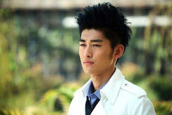 还记得《一起来看流星雨》的上官瑞谦吗?他现在怎么样?