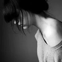 有没有好看的非主流颓废女生头像～