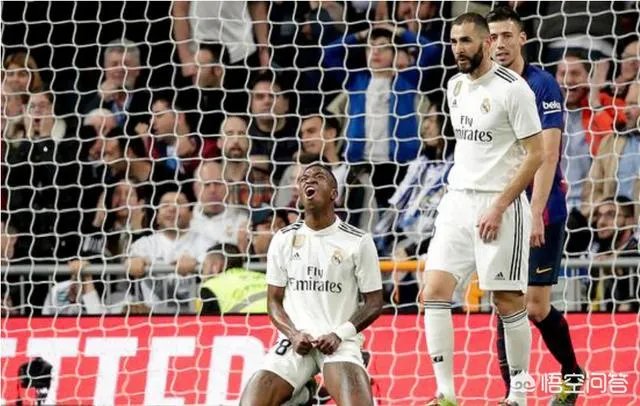 皇马0-3巴萨,皇马高层:直到0-2时我们的表现都全方面占优,但巴萨更有效率,你怎么看?