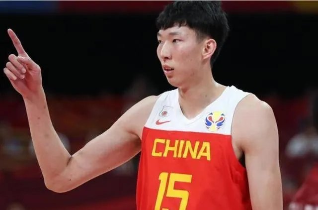 曾被球迷寄予厚望的周琦，在经历世界杯后，还能扛起男篮大旗吗？