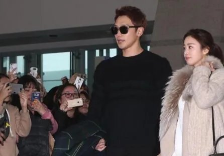 金泰熙弟弟曝姐姐房间照 真相残酷问rain你怕没?