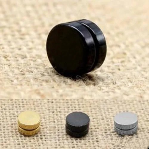 吸铁石耳钉多少钱 吸铁石耳钉对人体有危害吗