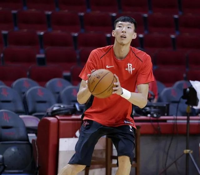 火箭队应该交易莱恩安德森吗？