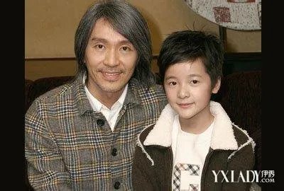 周星驰的干女儿徐娇晒泳衣照网友怀疑“变脸”