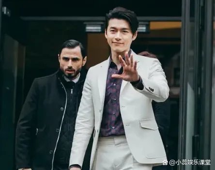 玄彬入伍跪地泪别“粉丝”,退役后仍是顶流,韩星兵役前后星途变化有多大?