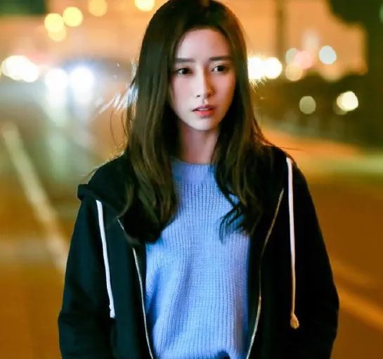 女艺人入室盗窃最新详情：这位女艺人是谁为什么盗窃