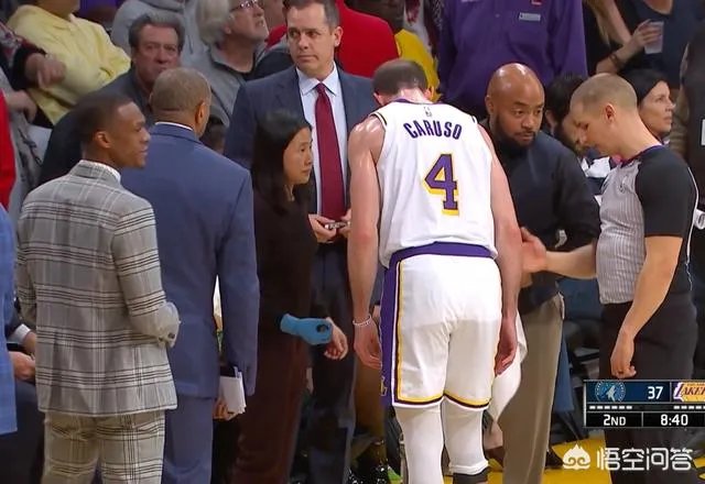 知道是我运气好还是湖人全场比赛都成了大囧集锦一个赛一个地搞笑