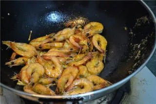 巧媳妇必须学会馋涎欲滴的【椒盐香酥虾】
