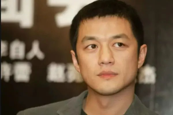 李亚鹏“欠债4000万元”一案已出终审判决，他为什么会欠这么多钱呢？