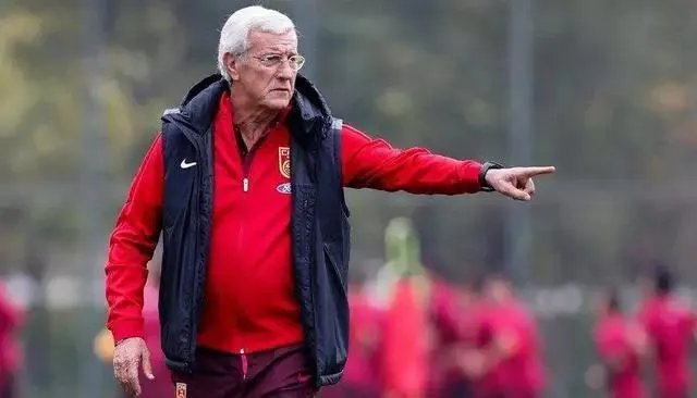 中国男足在热身赛中2:0击败菲律宾队，如何评价「里家军2.0」的表现？