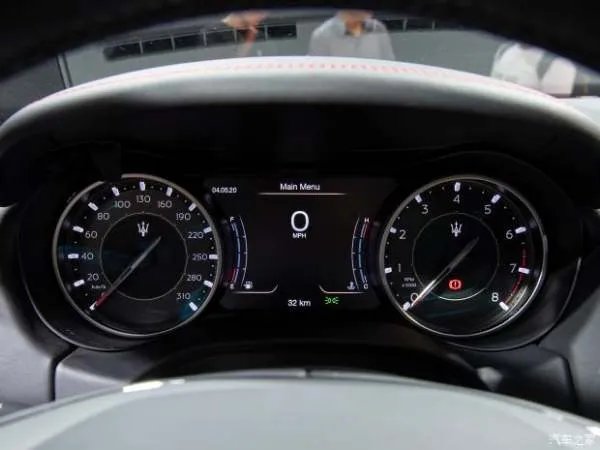 玛莎拉蒂把Ghibli的价格打下来了！2.0T+48V轻混 这价格 香！