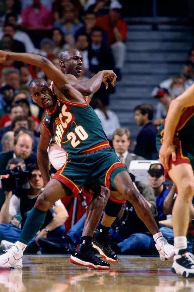 或许这就是詹姆斯与乔丹最大的差别吧