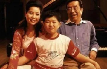 梦鸽下嫁李双江，前后两次流产，是真爱还是另有原因？